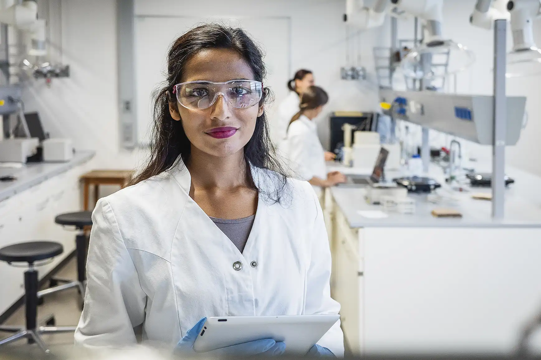 indian female in a medical lab setting