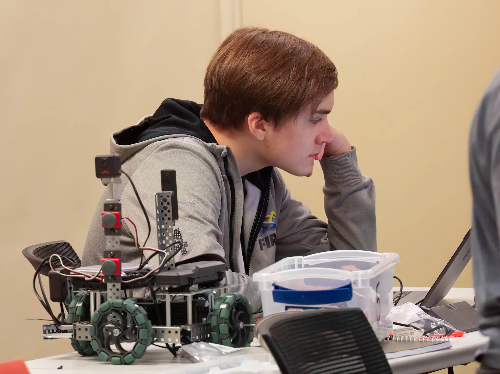 High school students find fun, new skills in ORISE-hosted Advanced Robotics Academy 