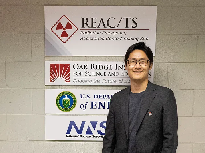 Physician scientist from Japan visits REAC/TS and the CBL to study advances in treatments for aggressive brain cancer