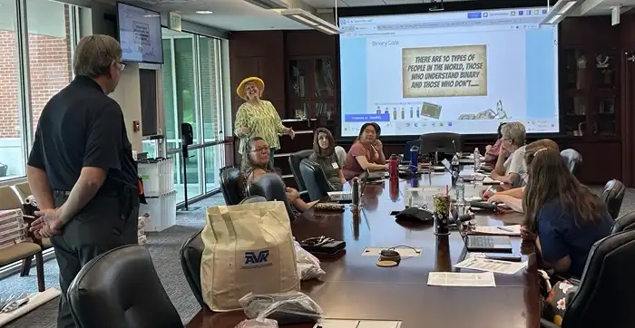Transforming lesson planning in just one day: ORISE hosts “What’s all the Buzz about?” professional development course
