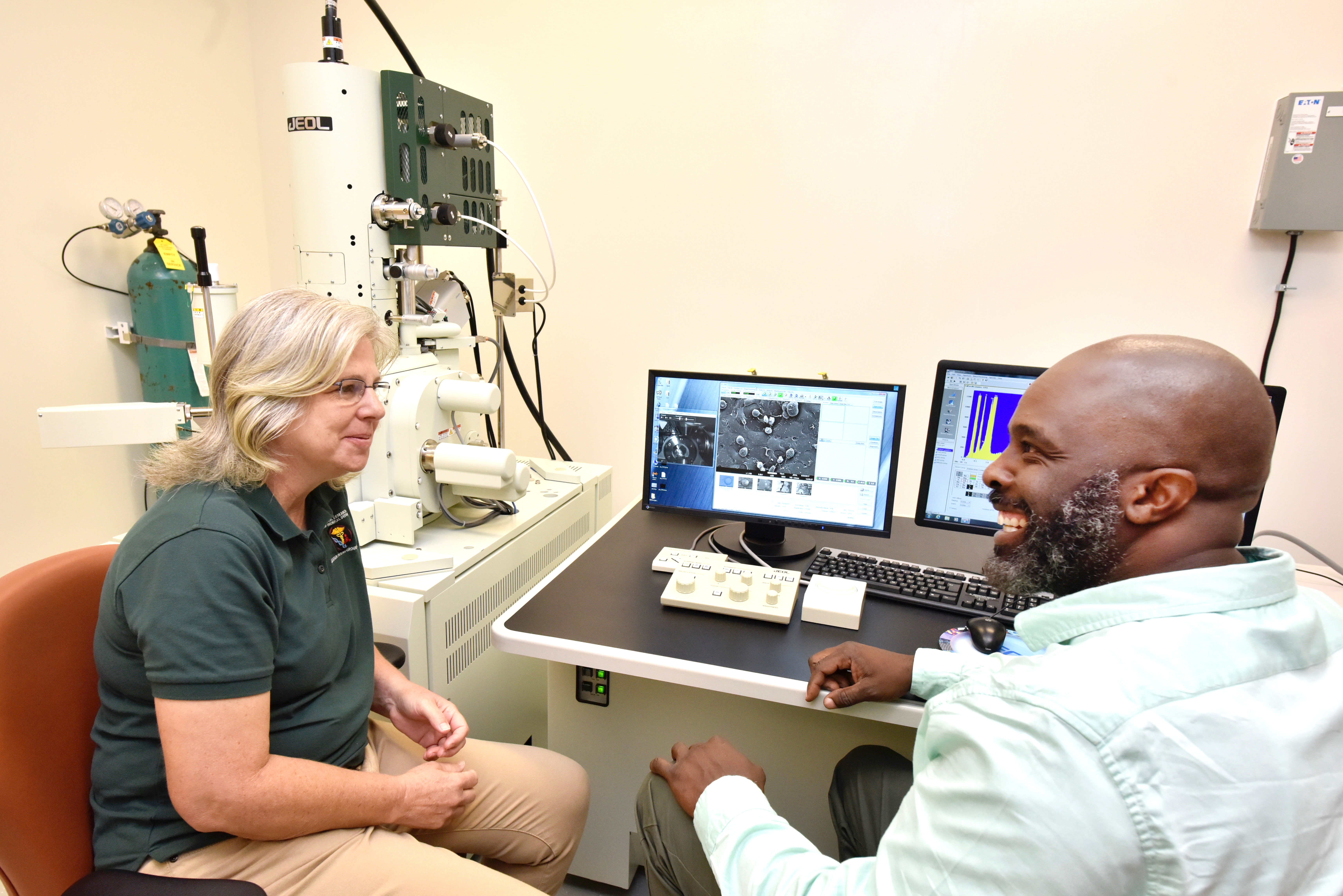 Scanning Electron Microscopy of Corneal Endothelium project team photo