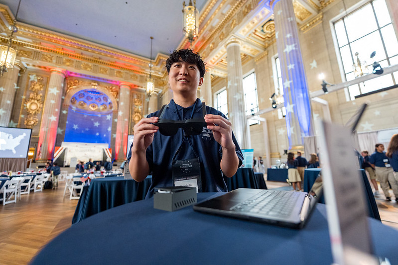 Student participates in SI Challenge finals activities